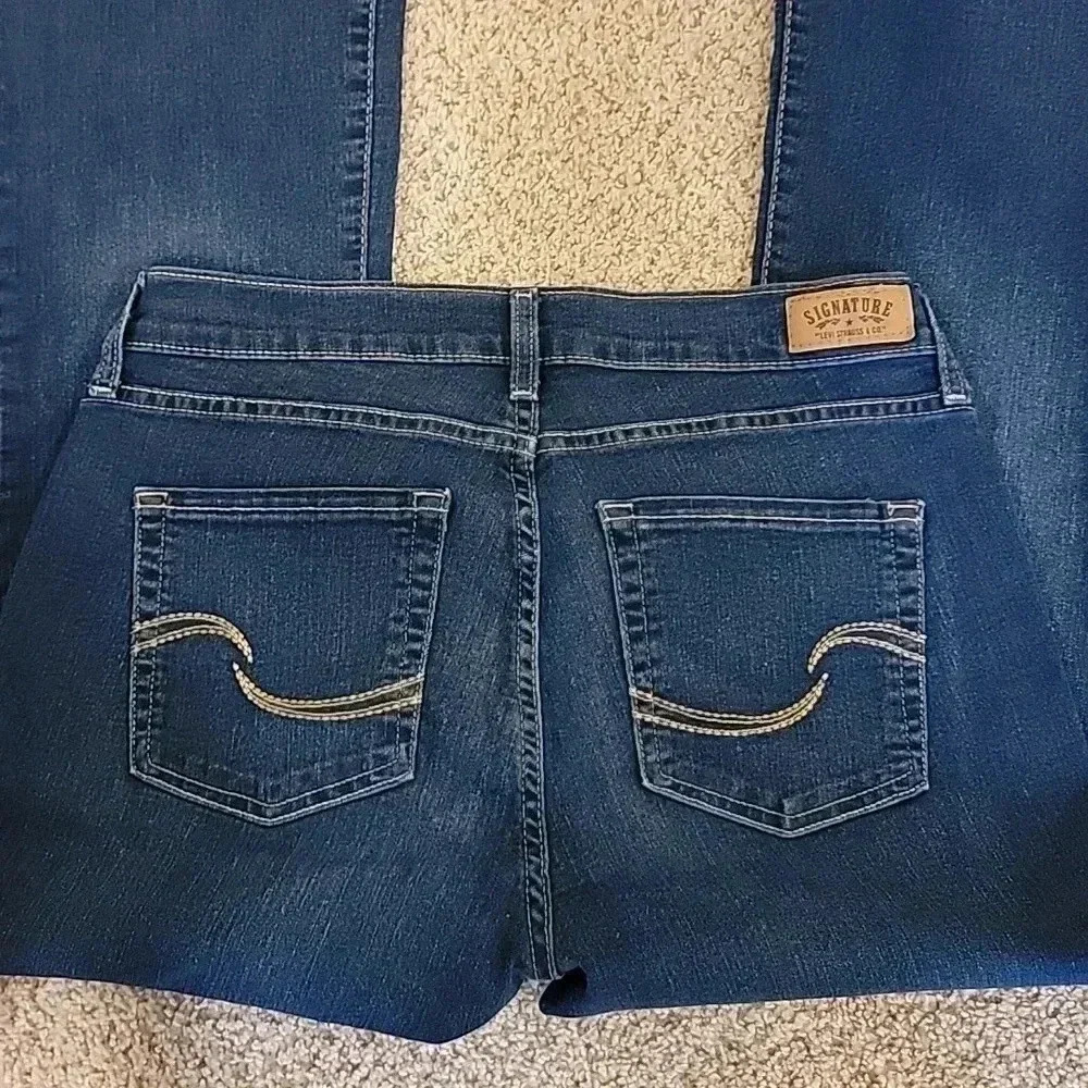 Levis Signature Curvy Boot Cut Jeans Size 12 31X30 - Picture 6 of 9